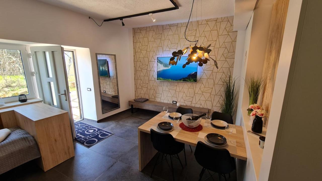 Hisa Kapis With Hot Tube Apartment Koper
