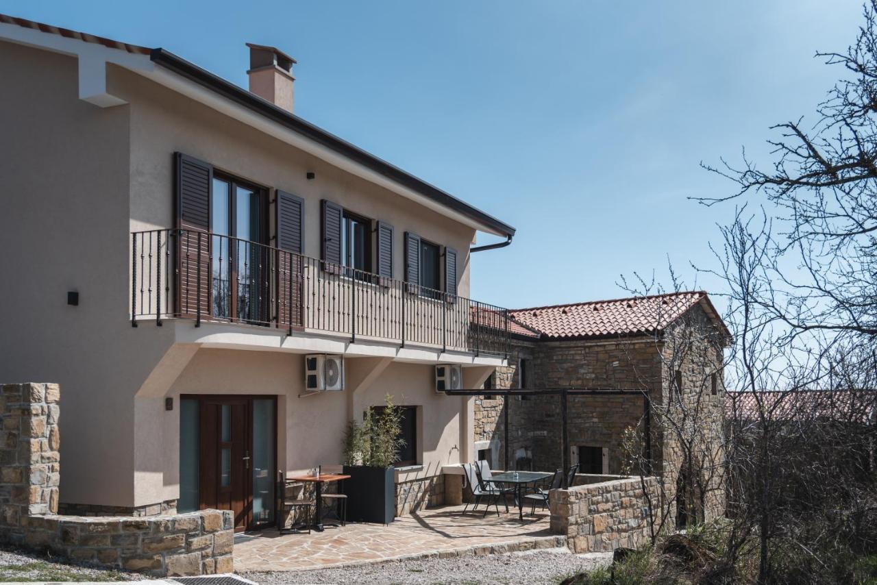 Apartment Hisa Kapis With Hot Tube Koper