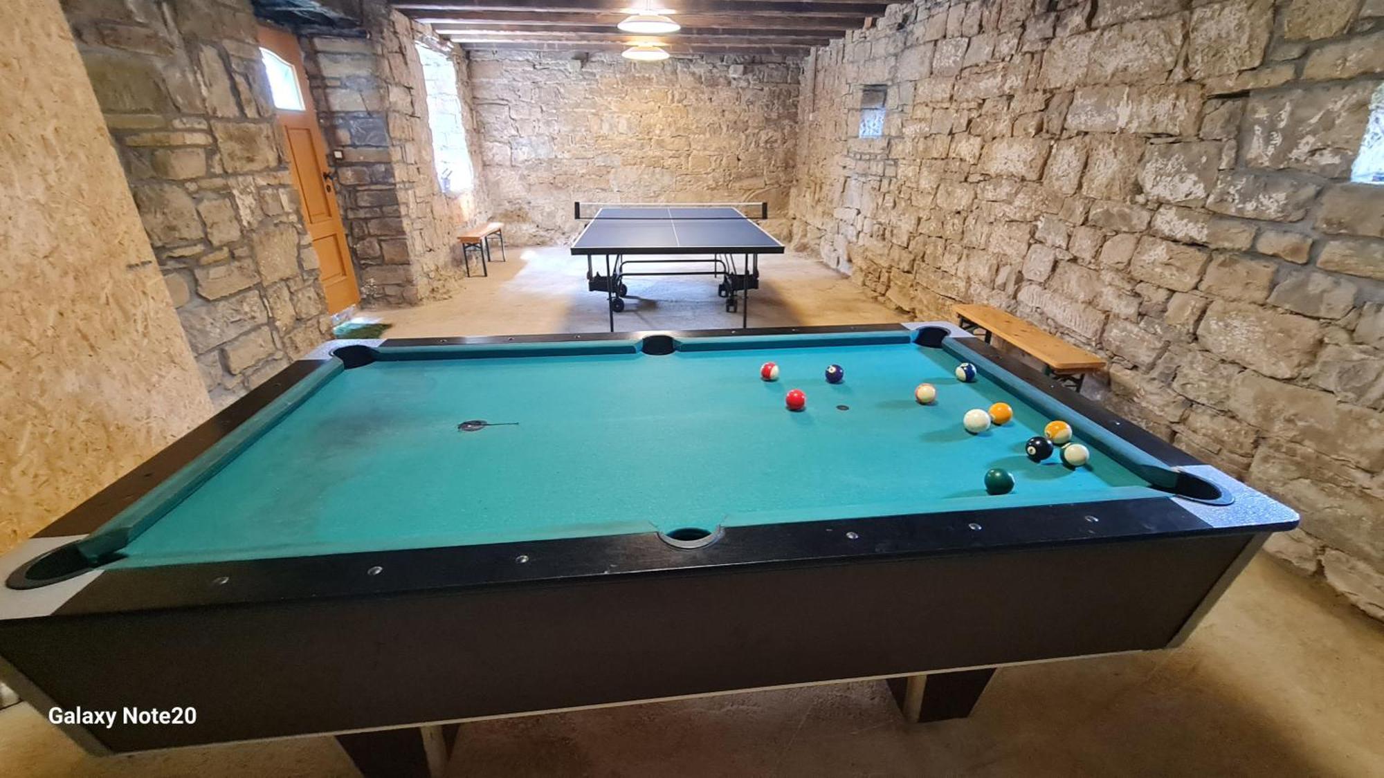 Hisa Kapis With Hot Tube Apartment