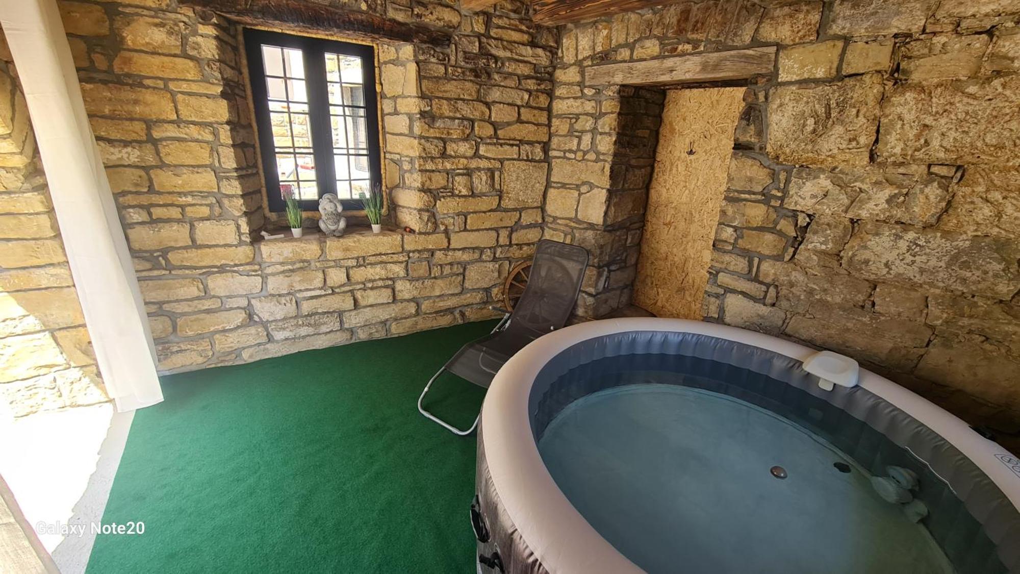 Apartment Hisa Kapis With Hot Tube